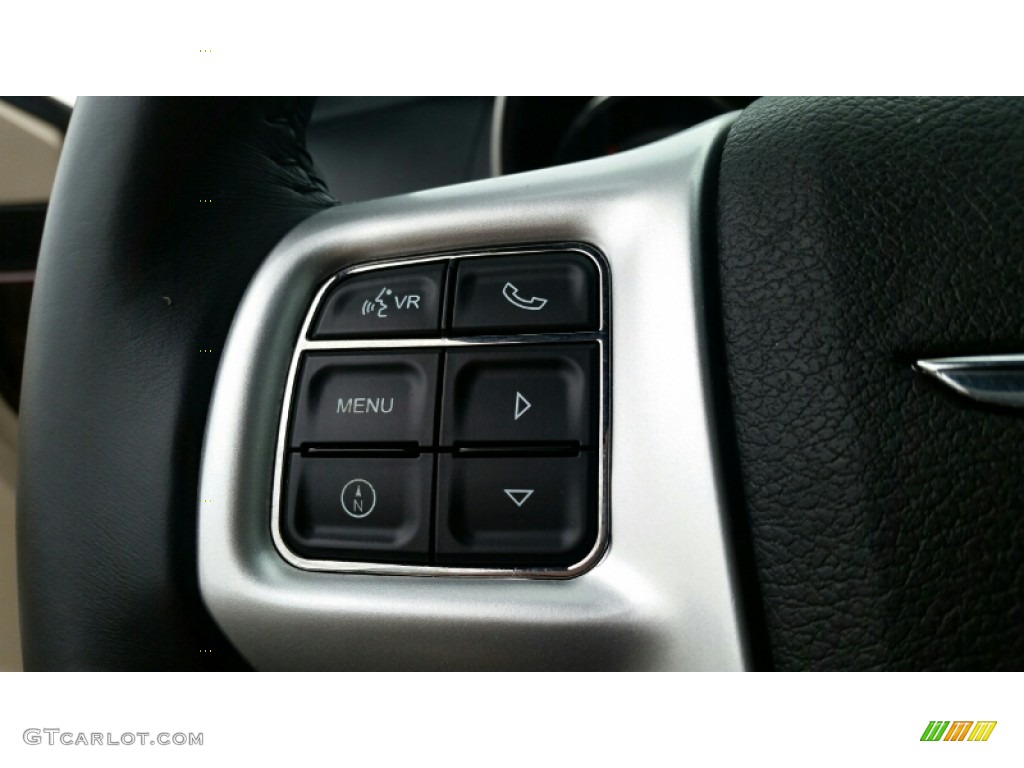 2013 200 Limited Convertible - Deep Auburn Pearl / Black/Light Frost Beige photo #23