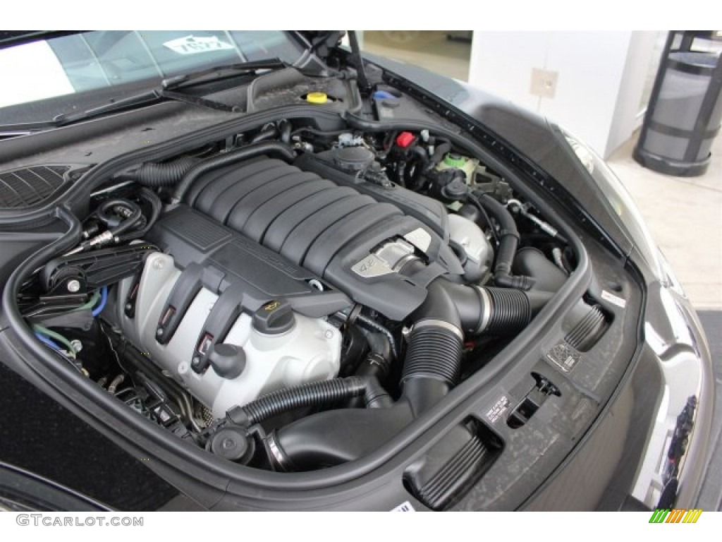 2015 Porsche Panamera GTS Engine Photos