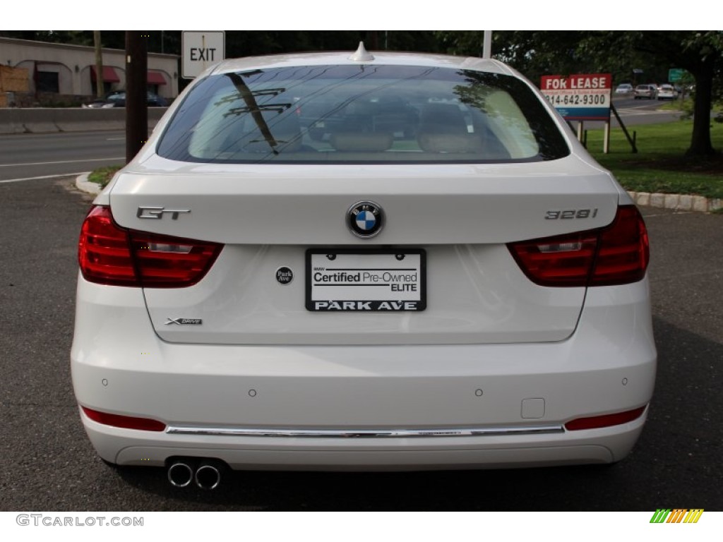 2015 3 Series 328i xDrive Gran Turismo - Alpine White / Venetian Beige photo #4