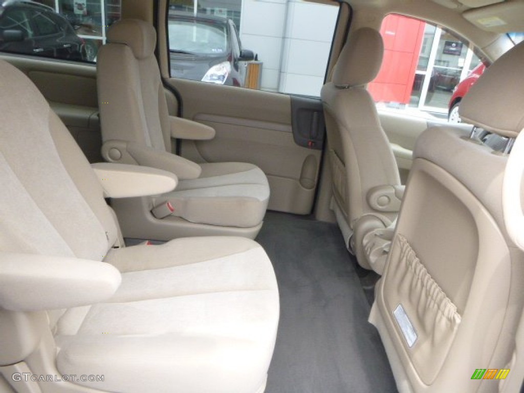 2010 Sedona LX - Midnight Black / Beige photo #13
