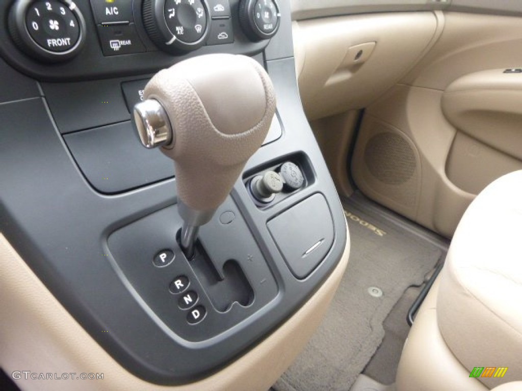 2010 Sedona LX - Midnight Black / Beige photo #18