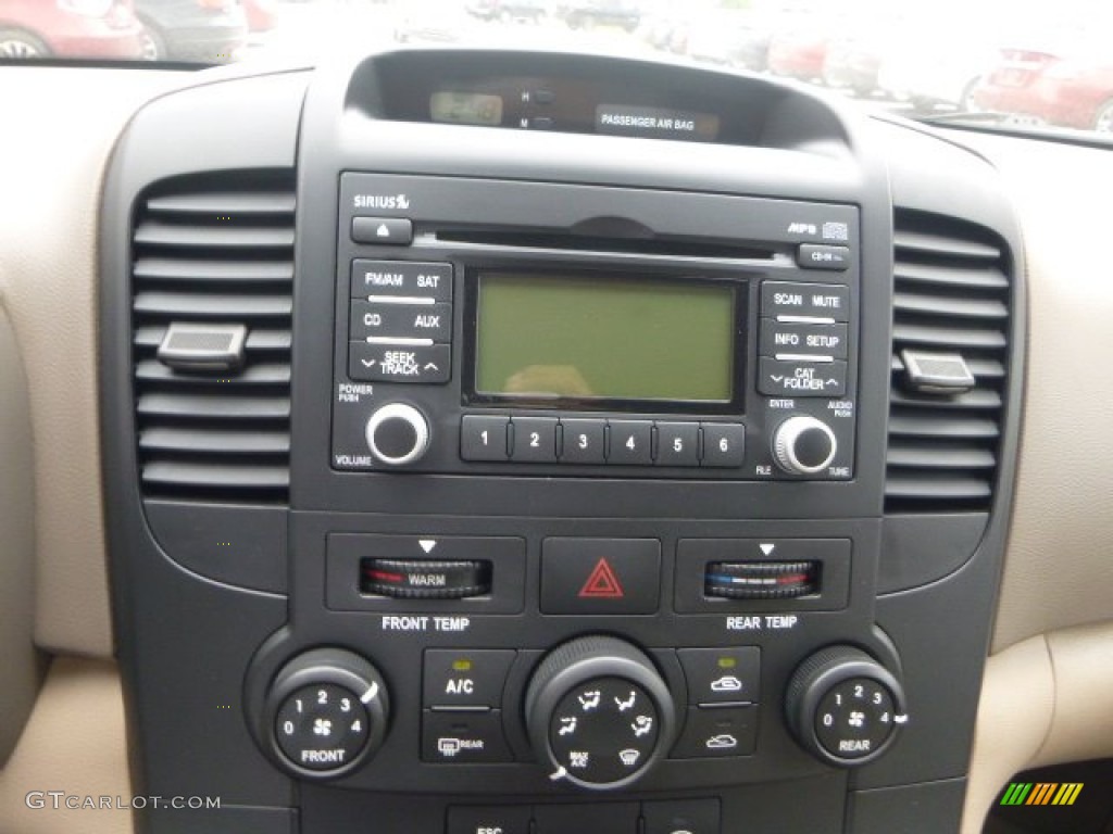 2010 Sedona LX - Midnight Black / Beige photo #19