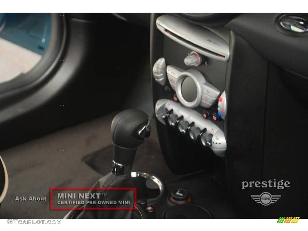 2008 Cooper Hardtop - Oxygen Blue / Lounge Carbon Black photo #17