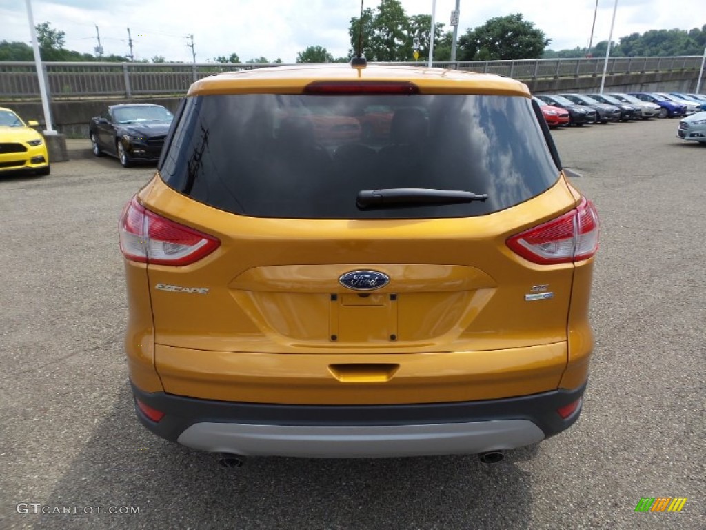 2016 Escape SE 4WD - Electric Spice Metallic / Charcoal Black photo #4