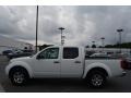 2013 Glacier White Nissan Frontier SV V6 Crew Cab  photo #6