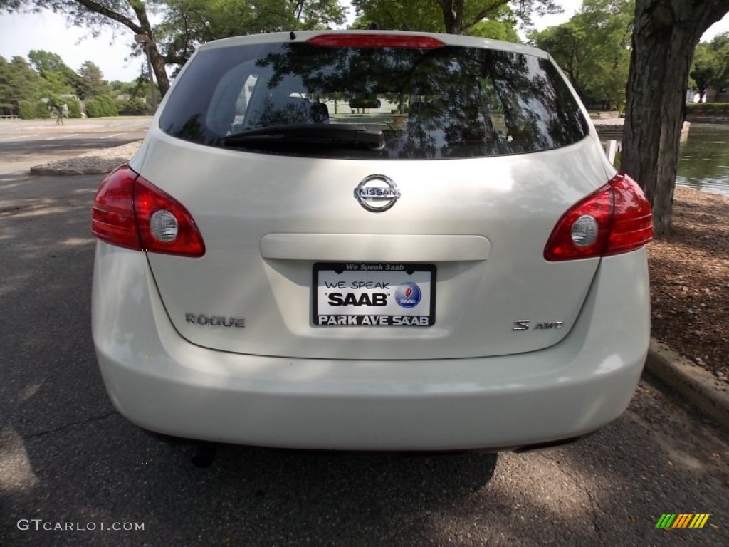 2008 Rogue S AWD - Phantom White Pearl / Black/Red photo #4