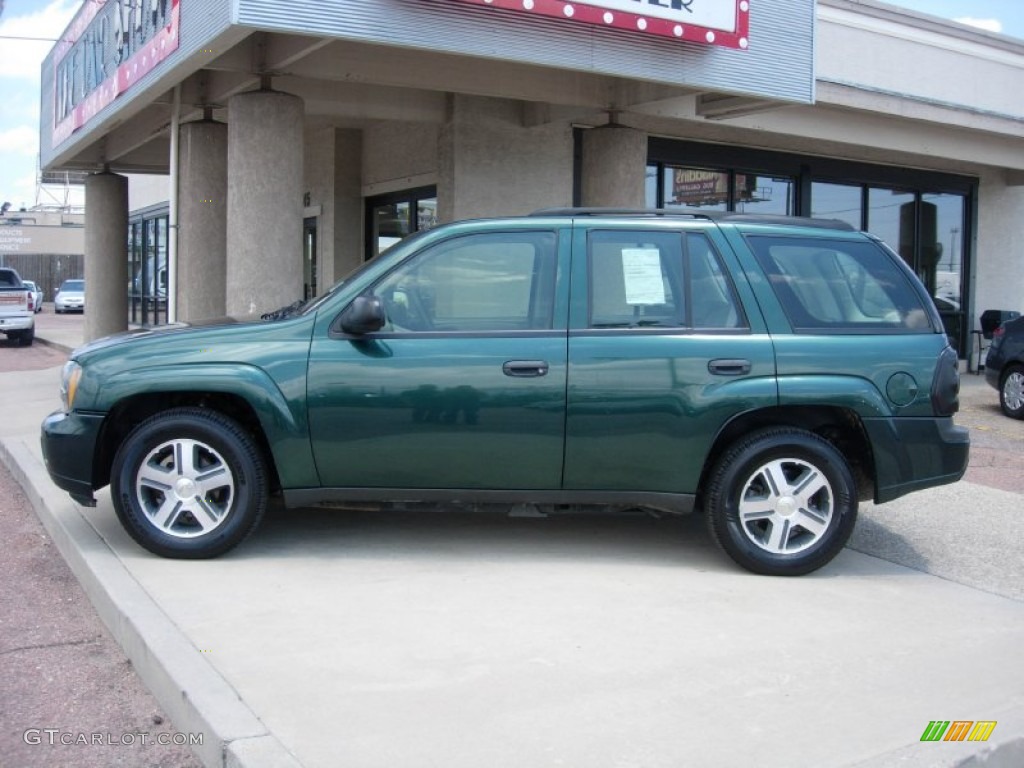2005 TrailBlazer LS 4x4 - Emerald Jewel Green Metallic / Light Gray photo #2