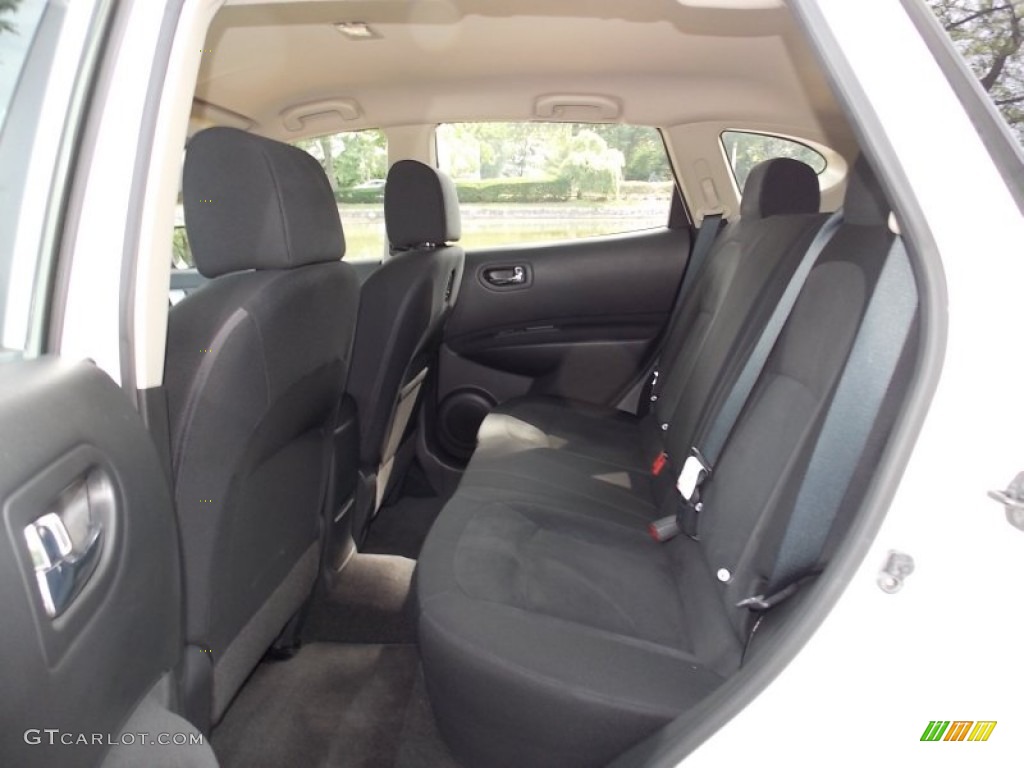 2008 Rogue S AWD - Phantom White Pearl / Black/Red photo #16