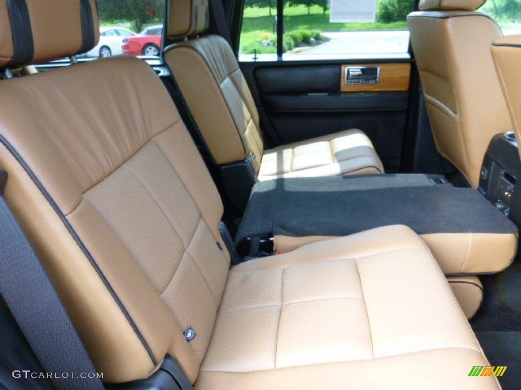 2014 Lincoln Navigator 4x4 Rear Seat Photo #105306689