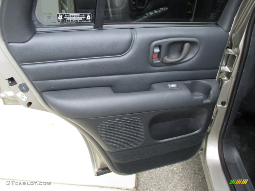 2002 Blazer LS 4x4 - Light Pewter Metallic / Graphite photo #23