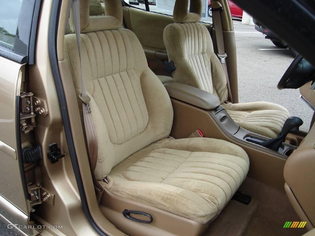 1998 Grand Prix GT Sedan - Gold Metallic / Camel photo #14