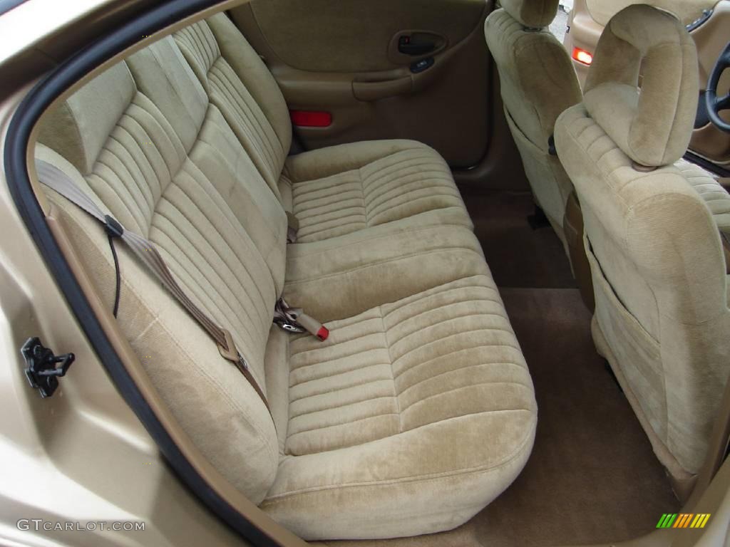 1998 Grand Prix GT Sedan - Gold Metallic / Camel photo #15