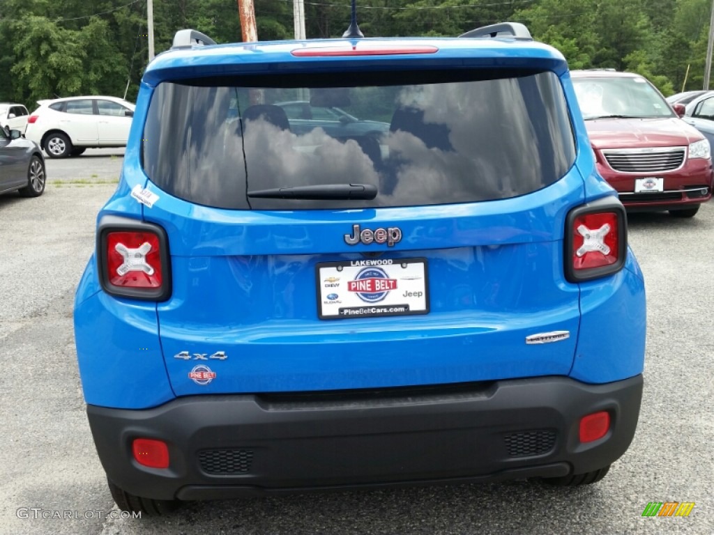 2015 Renegade Latitude 4x4 - Sierra Blue / Black photo #5