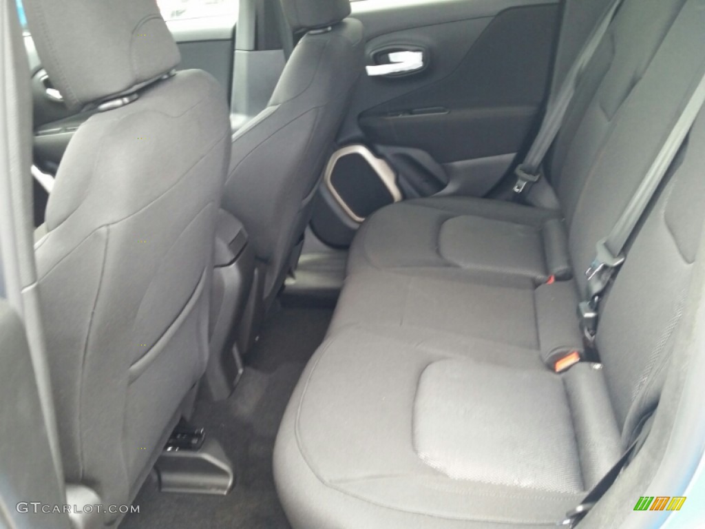 2015 Renegade Latitude 4x4 - Sierra Blue / Black photo #6