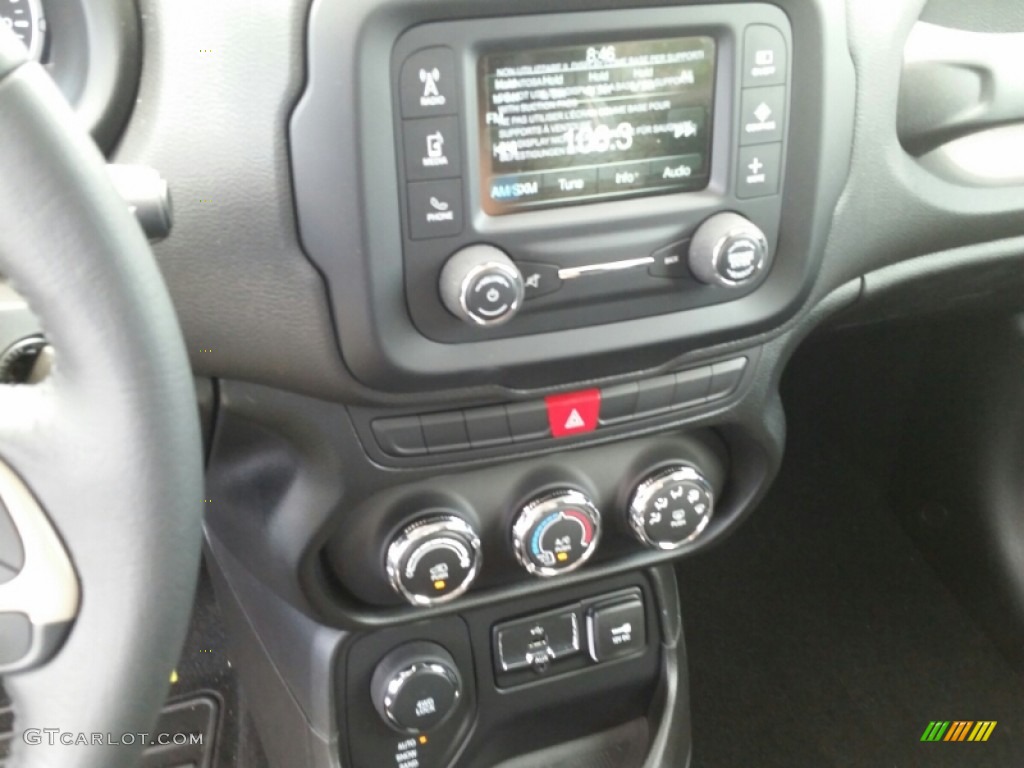 2015 Renegade Latitude 4x4 - Sierra Blue / Black photo #10