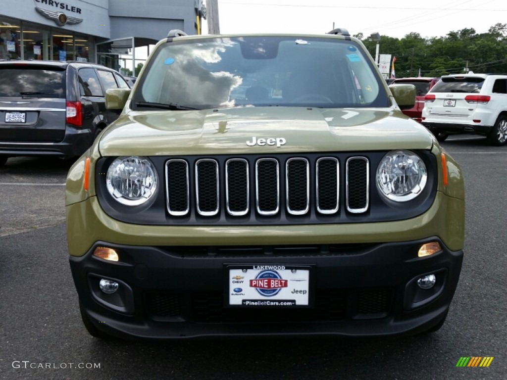 2015 Renegade Latitude 4x4 - Commando Green / Black photo #2