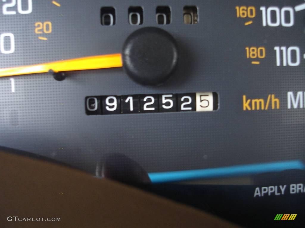 1998 Grand Prix GT Sedan - Gold Metallic / Camel photo #23