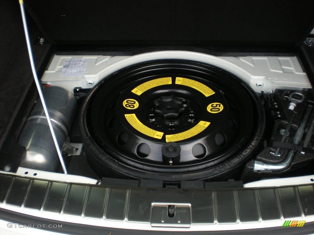 Air Suspension Tank on the left 2008 Porsche Cayenne Turbo Parts