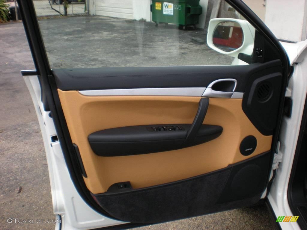 2008 Porsche Cayenne Turbo Black/Sand Beige Door Panel Photo #10532000