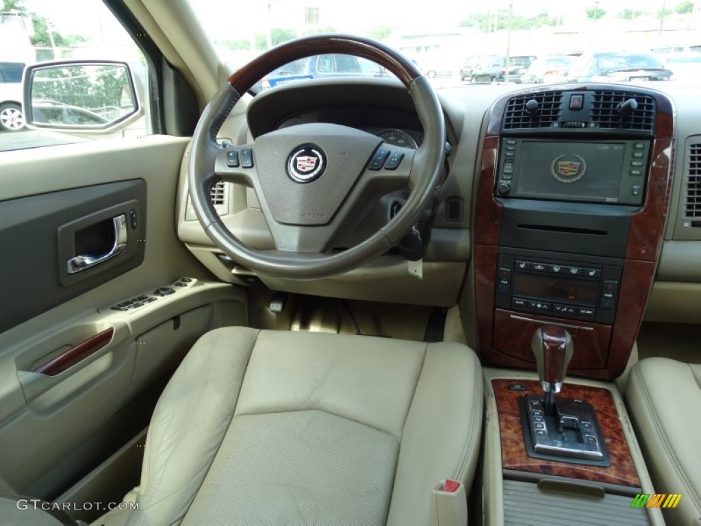 2006 Cadillac SRX V8 Front Seat Photos