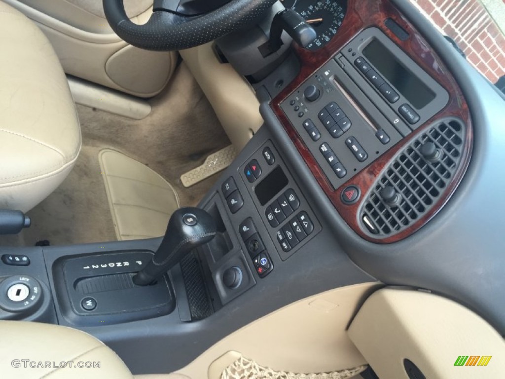 2001 Saab 9-3 SE Convertible Controls Photo #105336852