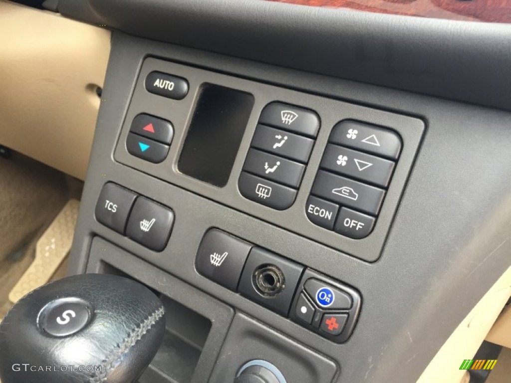 2001 Saab 9-3 SE Convertible Controls Photo #105336909