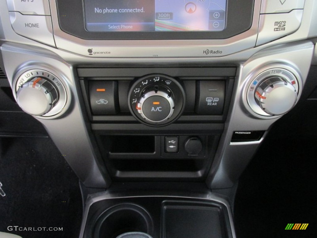 2015 Toyota 4Runner SR5 Premium Controls Photo #105337716