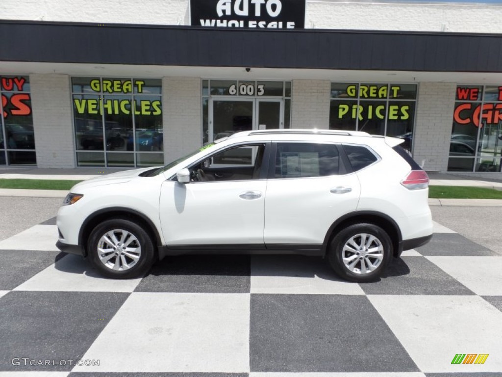 2015 Rogue SV AWD - Pearl White / Almond photo #1