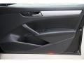 Black - Passat 2.5L SE Photo No. 25