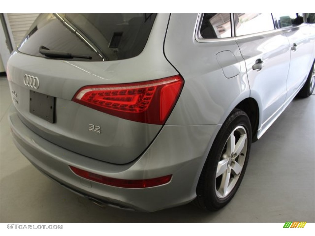 2011 Q5 3.2 quattro - Ice Silver Metallic / Light Gray photo #8