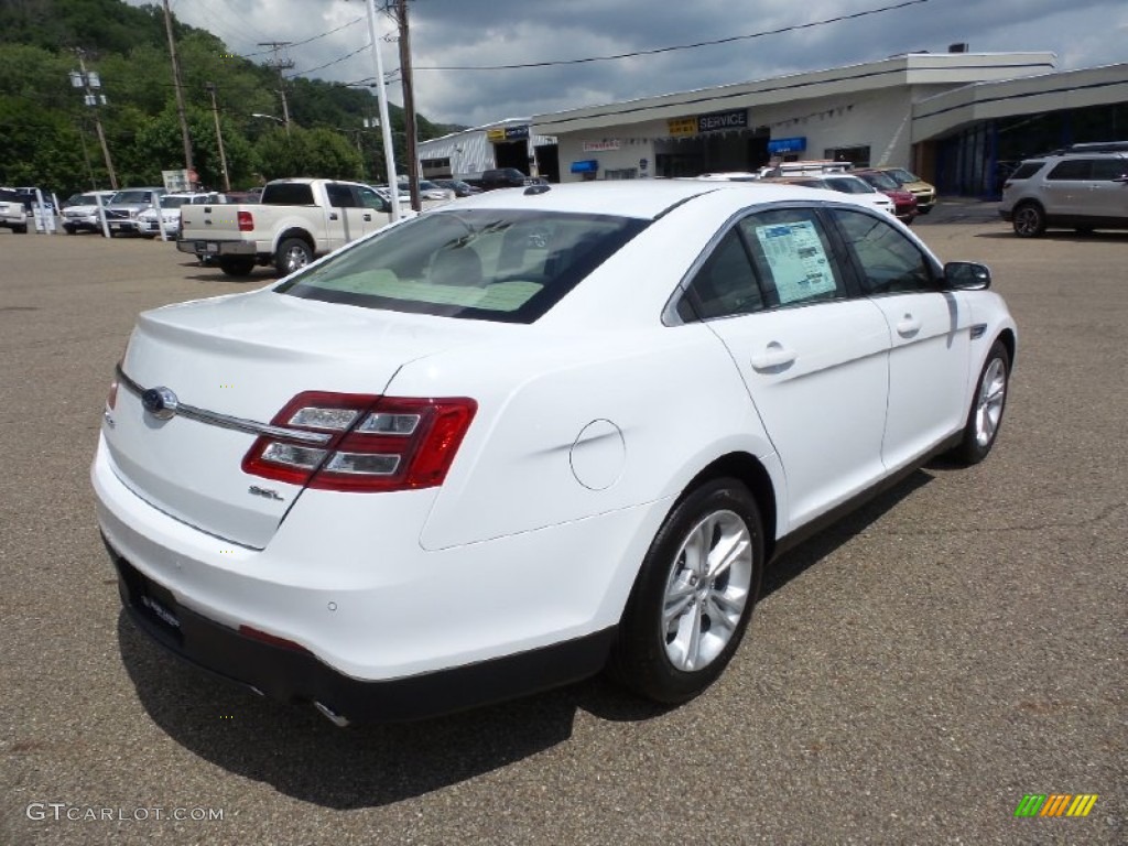 2015 Taurus SEL - Oxford White / Dune photo #3