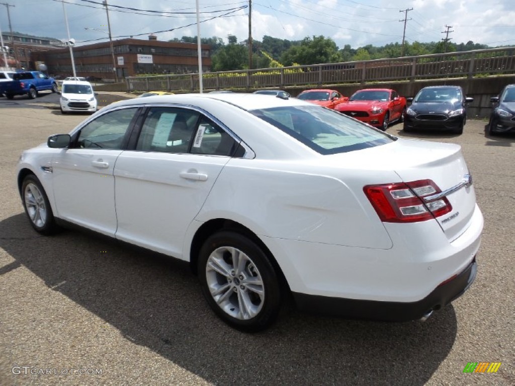 2015 Taurus SEL - Oxford White / Dune photo #5
