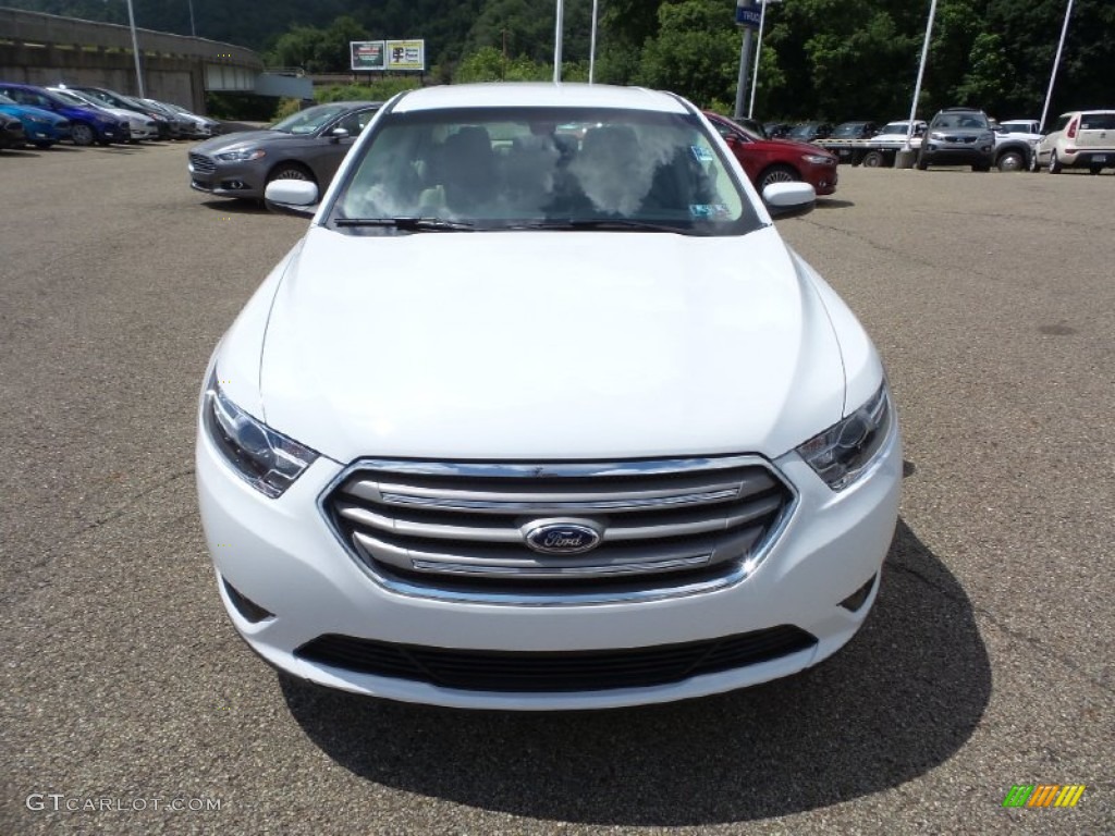 2015 Taurus SEL - Oxford White / Dune photo #8