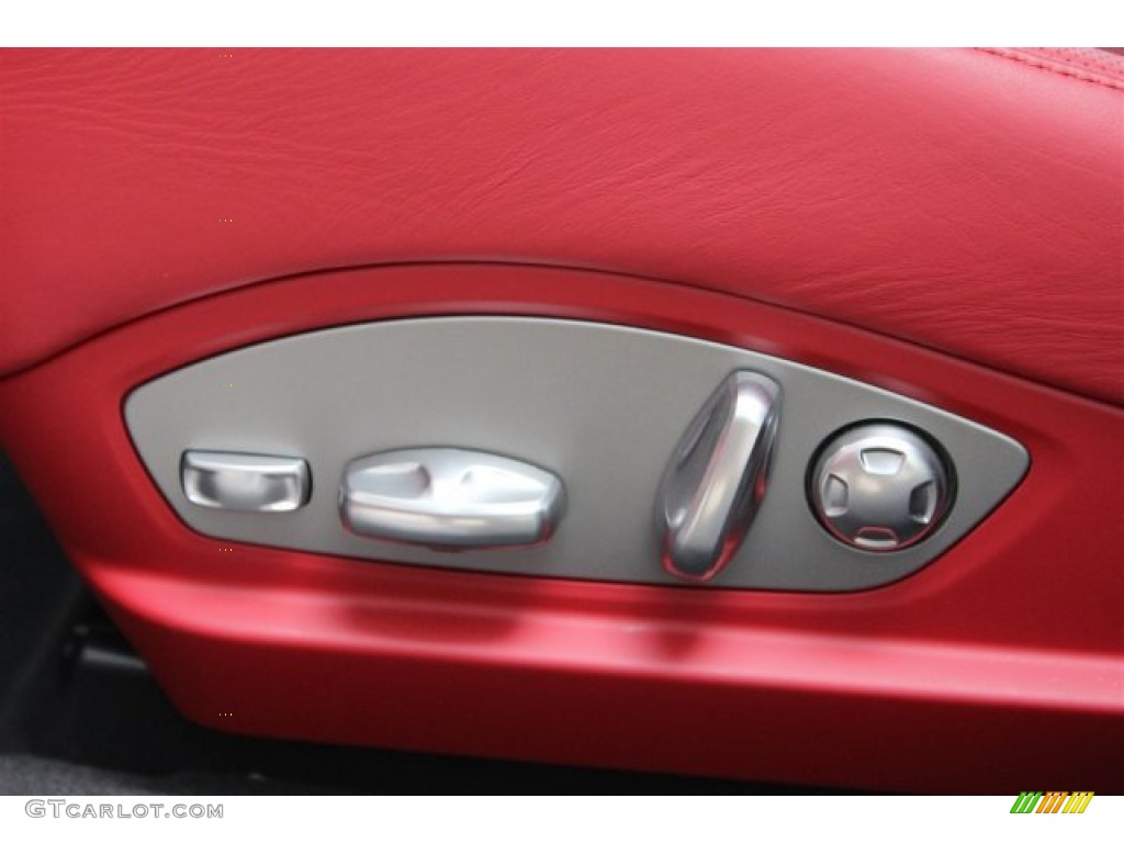 2015 Porsche Panamera Turbo Controls Photo #105353539