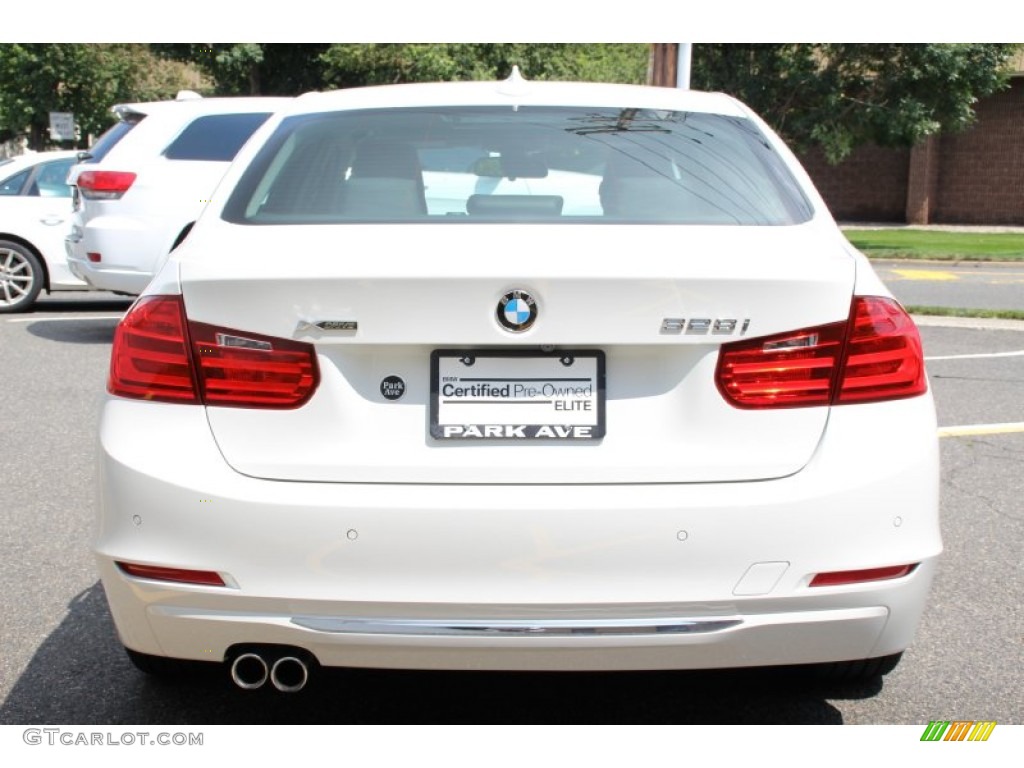 2015 3 Series 328i xDrive Sedan - Alpine White / Black photo #4