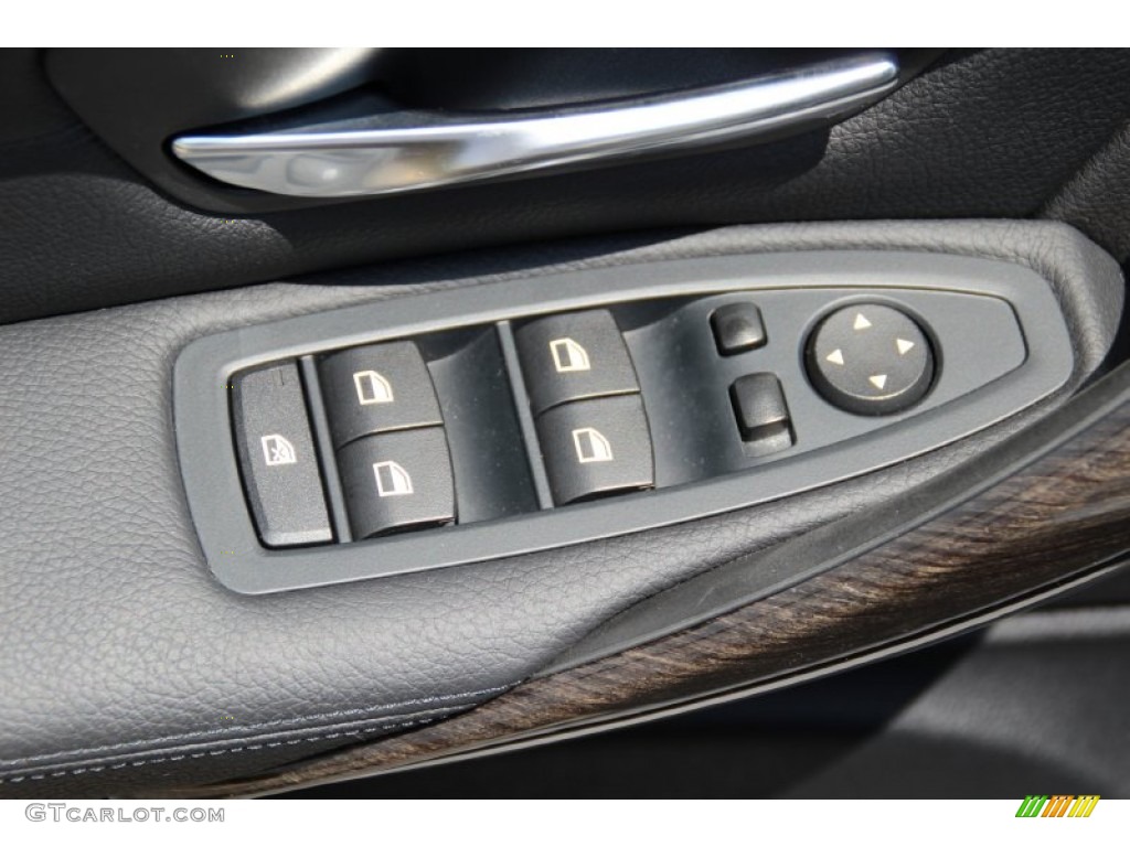 2015 3 Series 328i xDrive Sedan - Alpine White / Black photo #9