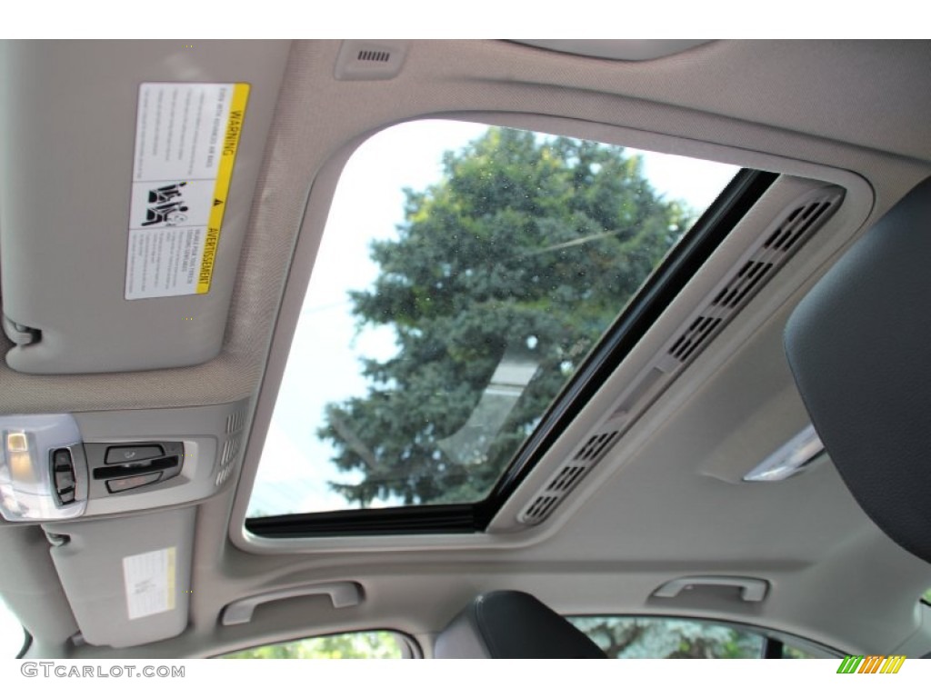 2015 3 Series 328i xDrive Sedan - Alpine White / Black photo #14
