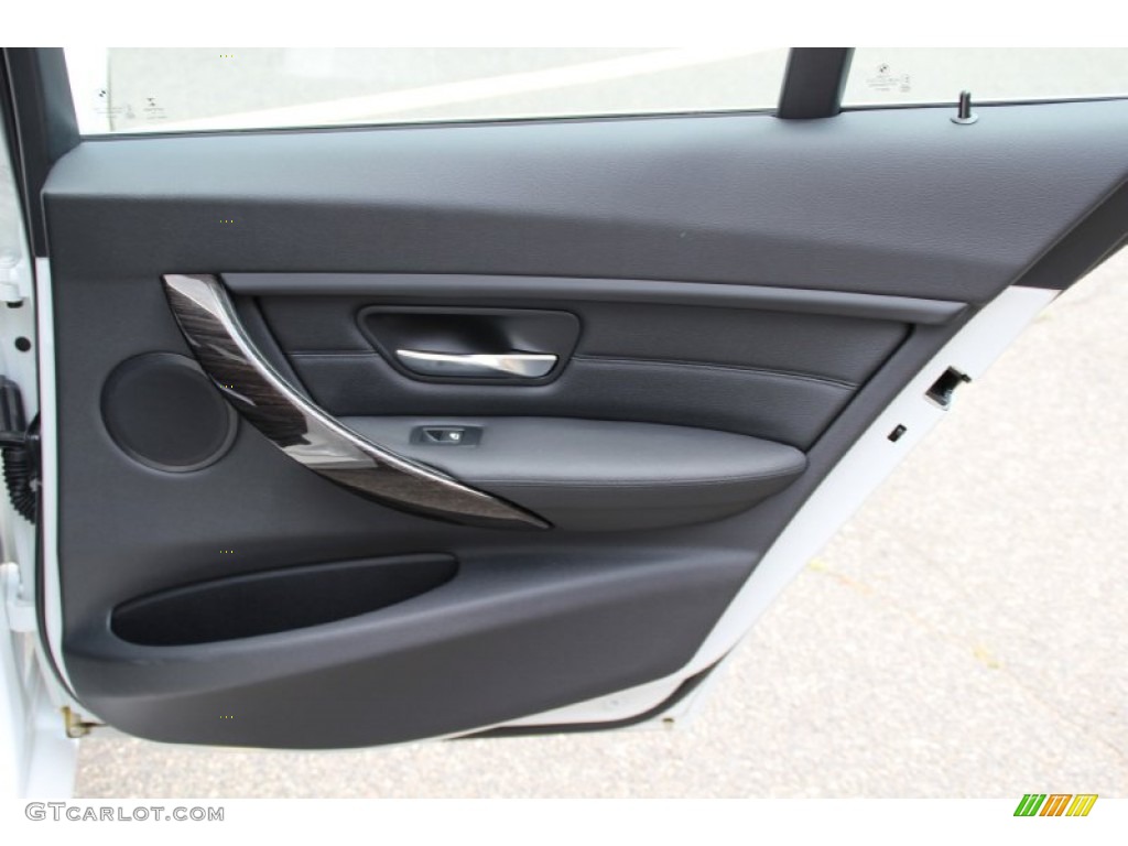 2015 3 Series 328i xDrive Sedan - Alpine White / Black photo #24