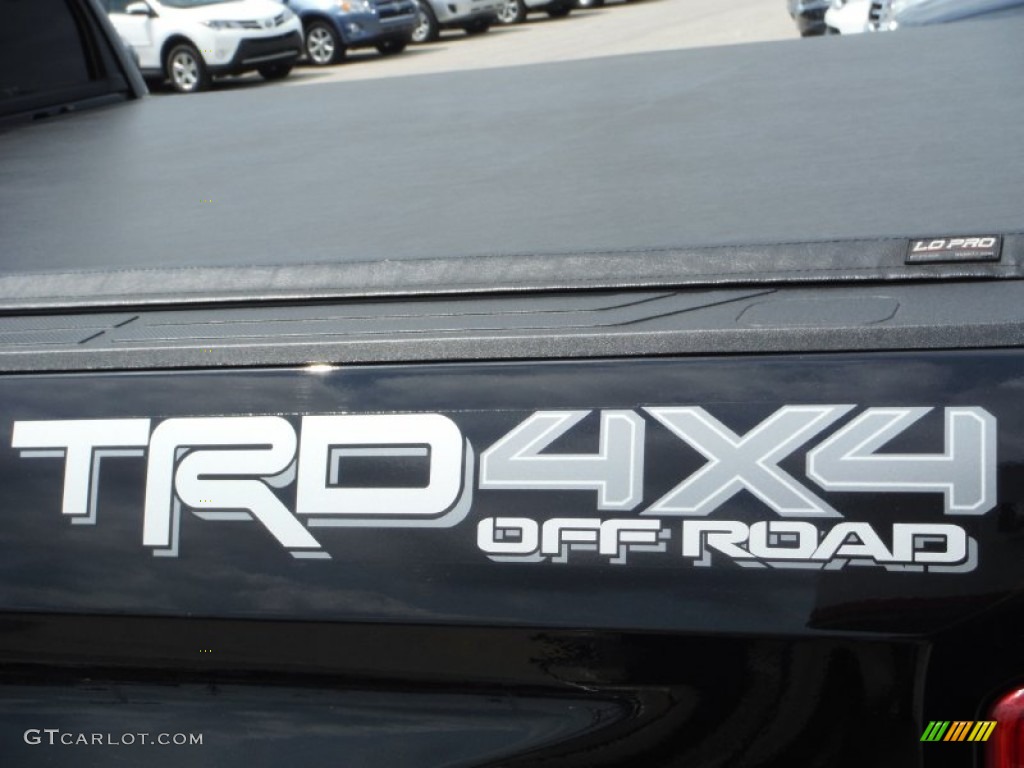 2015 Tundra Limited CrewMax 4x4 - Attitude Black Metallic / Graphite photo #8