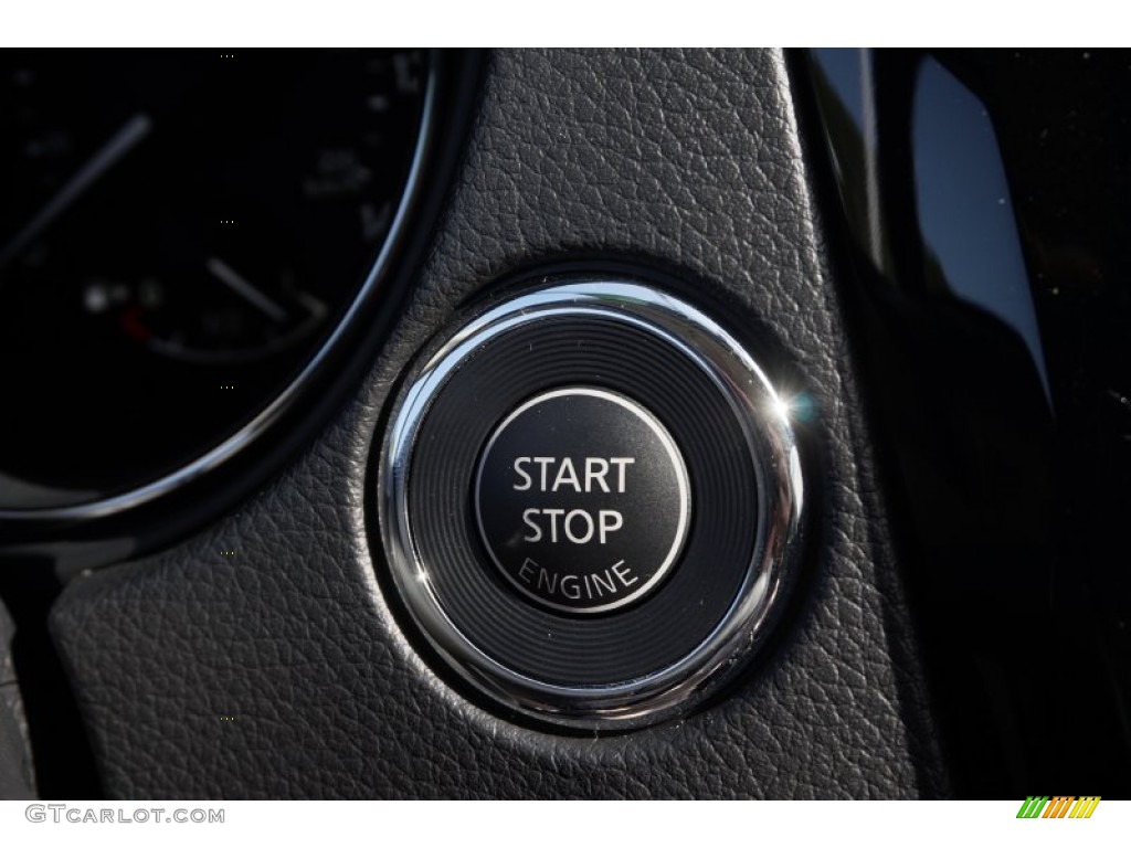 2015 Rogue SV - Arctic Blue Metallic / Charcoal photo #15