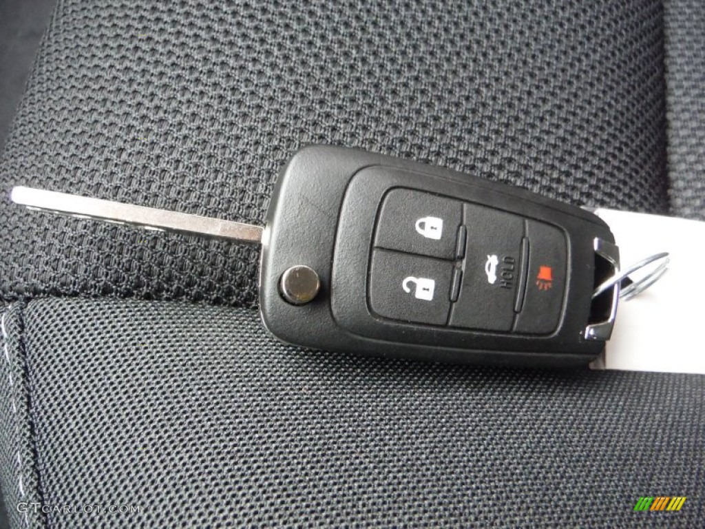 2016 Chevrolet Cruze Limited LT Keys Photos