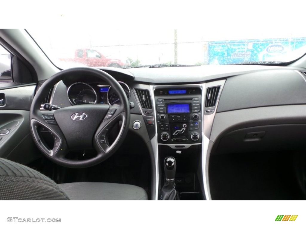 2013 Sonata Hybrid Limited - Silver Frost Metallic / Gray photo #11