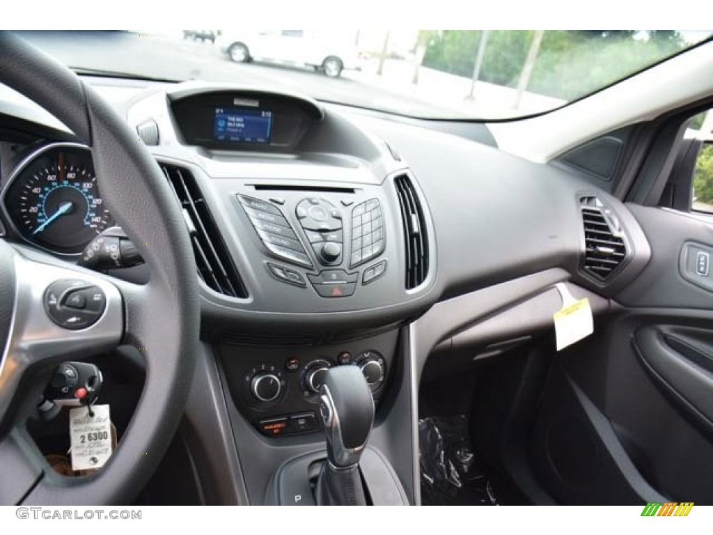 2015 Escape S - Ingot Silver Metallic / Charcoal Black photo #26
