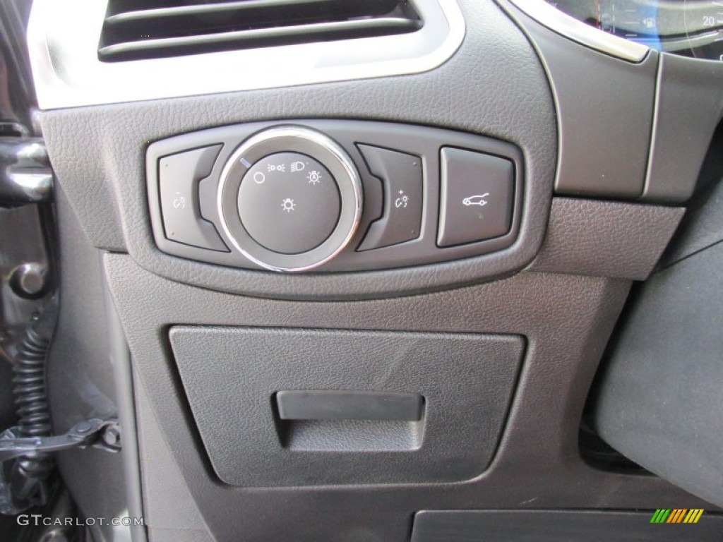 2015 Ford Edge Titanium Controls Photo #105394338