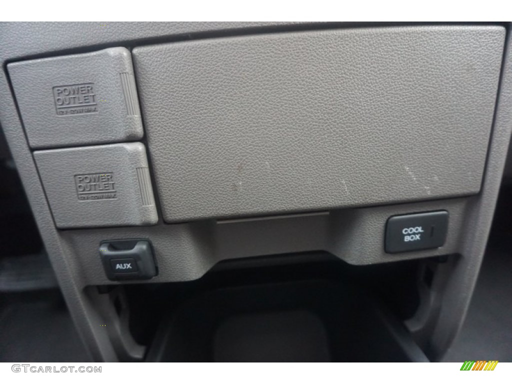 2013 Odyssey Touring Elite - Polished Metal Metallic / Truffle photo #47