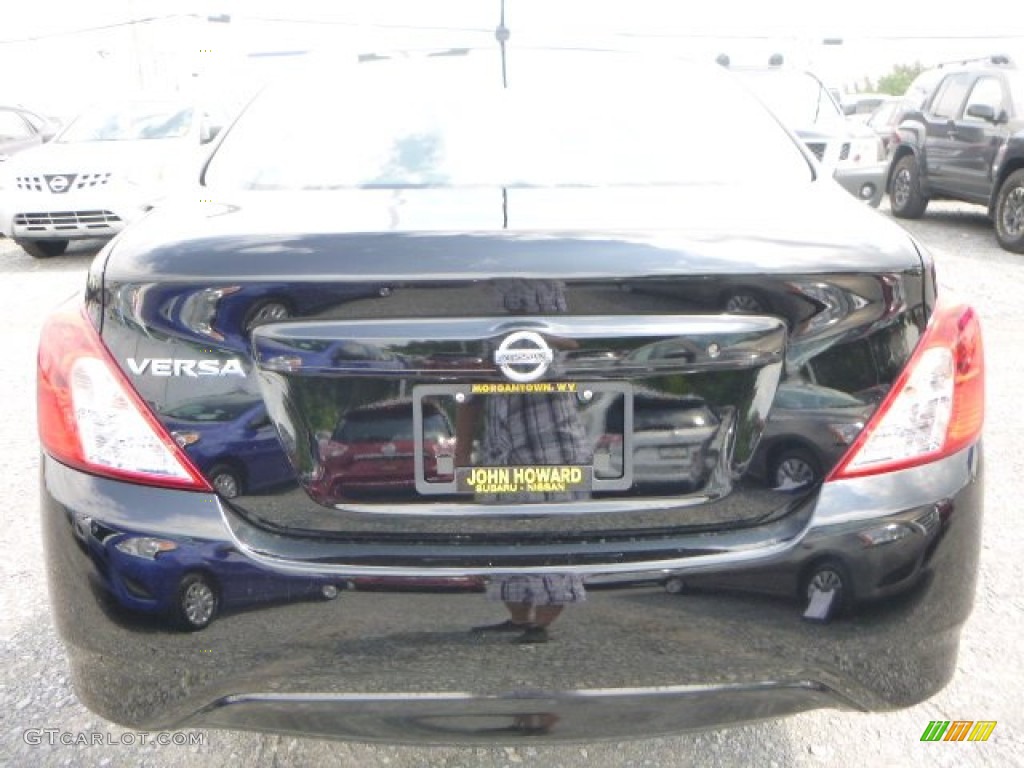 2015 Versa 1.6 S Sedan - Super Black / Charcoal photo #5