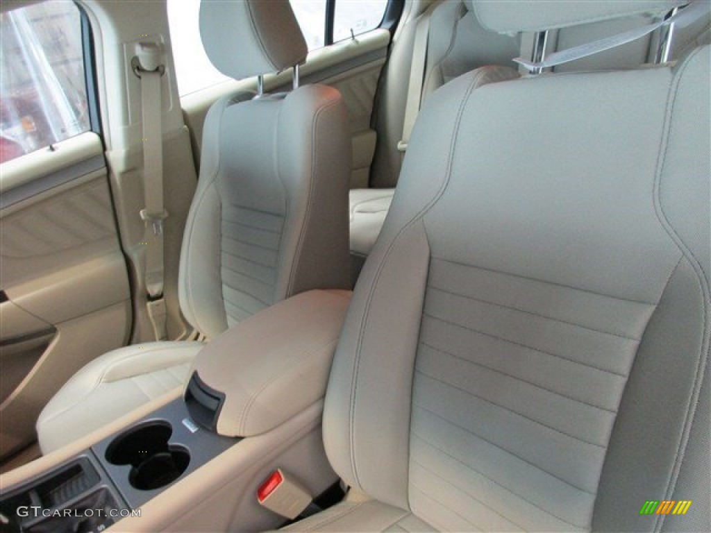 2015 Taurus SE - Oxford White / Dune photo #8