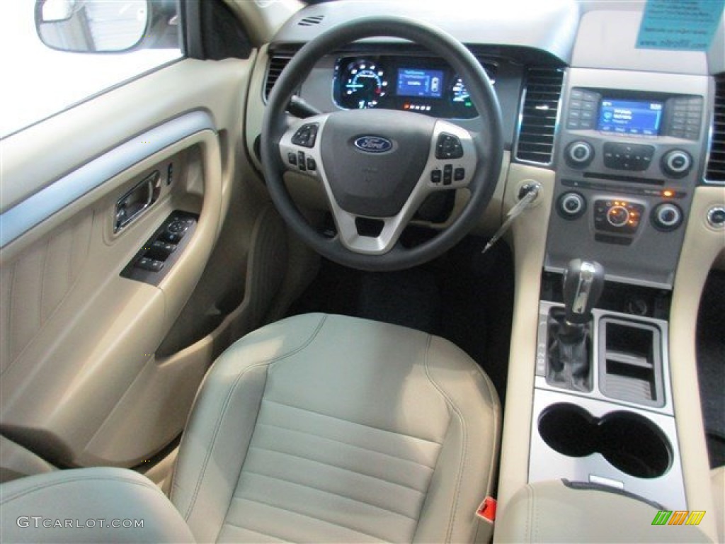 2015 Taurus SE - Oxford White / Dune photo #10