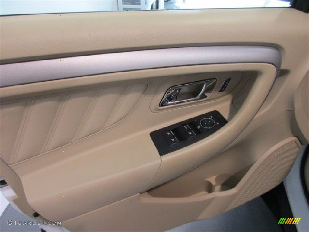 2015 Taurus SE - Oxford White / Dune photo #13