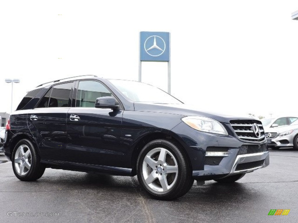 Lunar Blue Metallic 2013 Mercedes-Benz ML 550 4Matic Exterior Photo #105408138